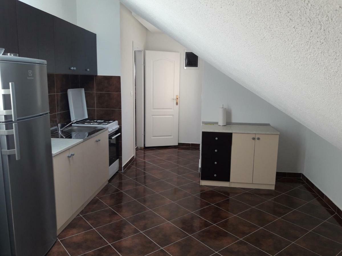 Apartmani Timon Bol Extérieur photo