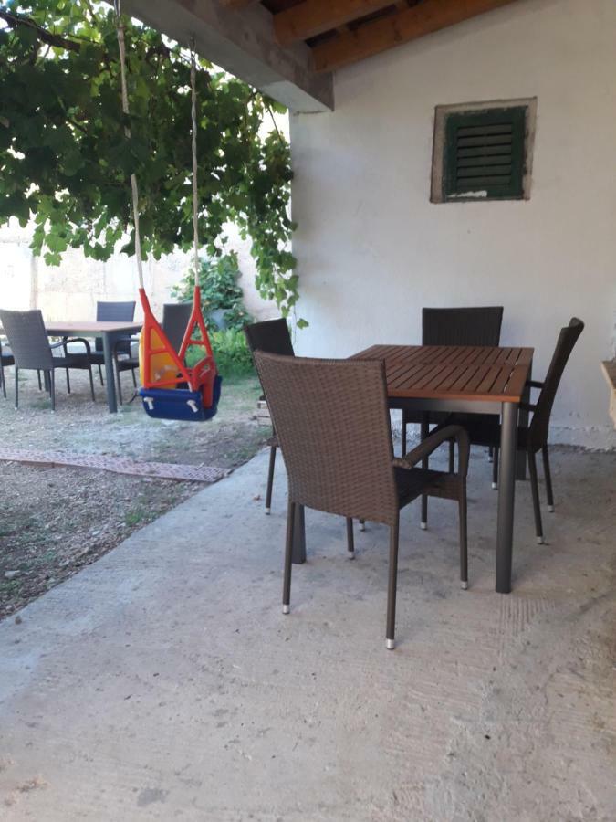 Apartmani Timon Bol Extérieur photo